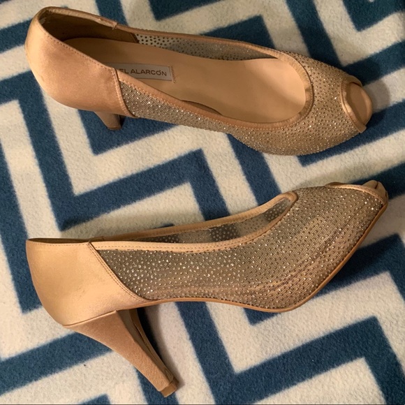 Angel Alarcon Nude Jeweled Peep Toe Heels Size 9 - Picture 2 of 4